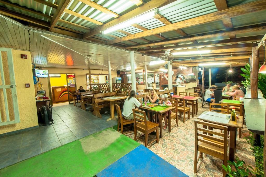 Hotel Posada Los Delfines Bocas del Toro Extérieur photo