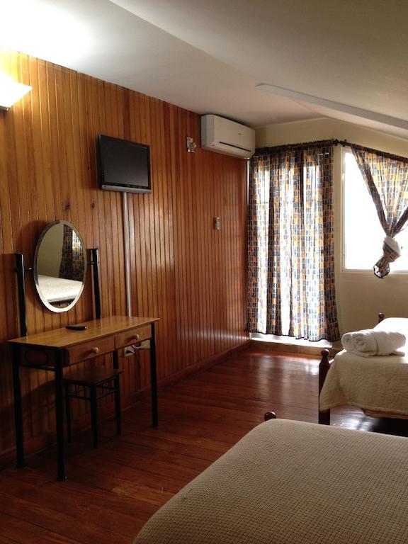 Hotel Posada Los Delfines Bocas del Toro Chambre photo